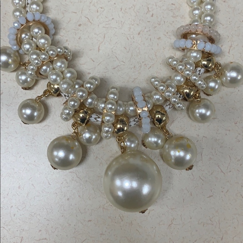 3 for $10 costume jewelry necklace pearl